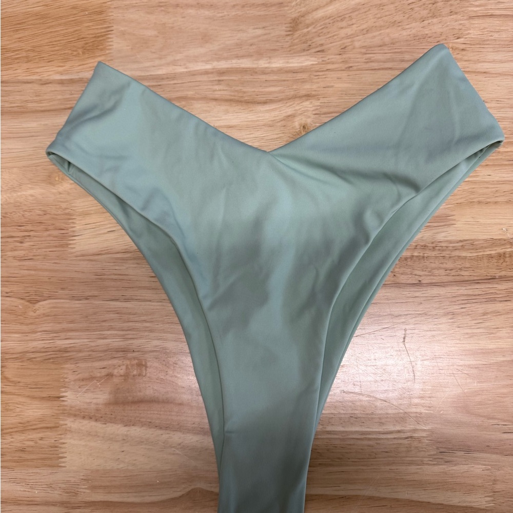 Elegant Green Women's Swim Bottom